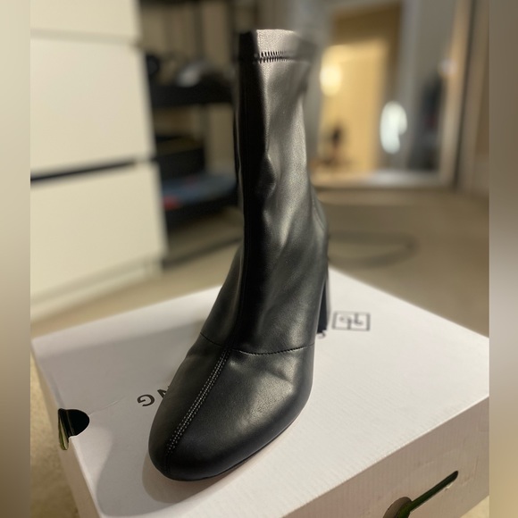 MISSGUIDED Boot Heel - Picture 3 of 3